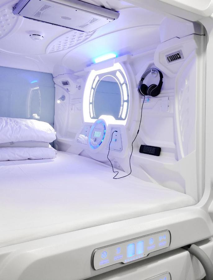 Capsule Hostels Таллінн Екстер'єр фото